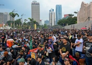 Gelombang Ketidakpuasan di Jantung Negeri Jiran: Ribuan Tuntut Anwar Mundur