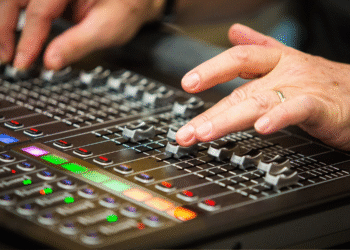 Sound Horeg: Antara Getar Penghibur Rakyat dan Fatwa yang Menggema